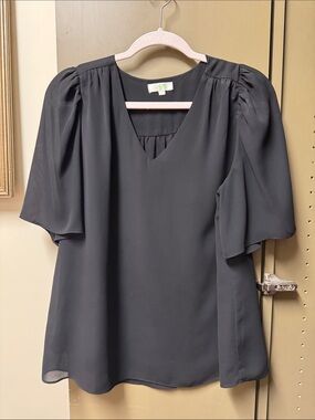 Jade Black V-Neck Puff Sleeve Blouse